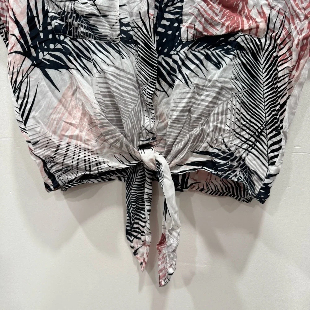 Anthropologie Cloth & Stone Palm Print Crop Tie Front Button Down Shirt Medium